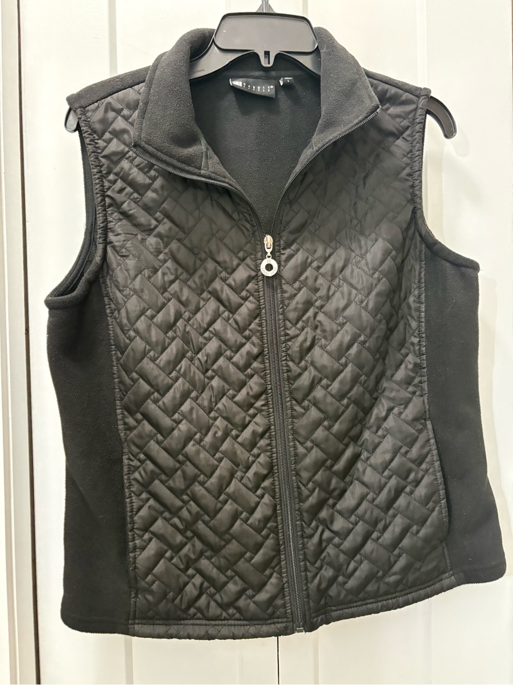 Black Quilted Fleece Vest - Women's Lightweight Layering Cabincore Vest size L